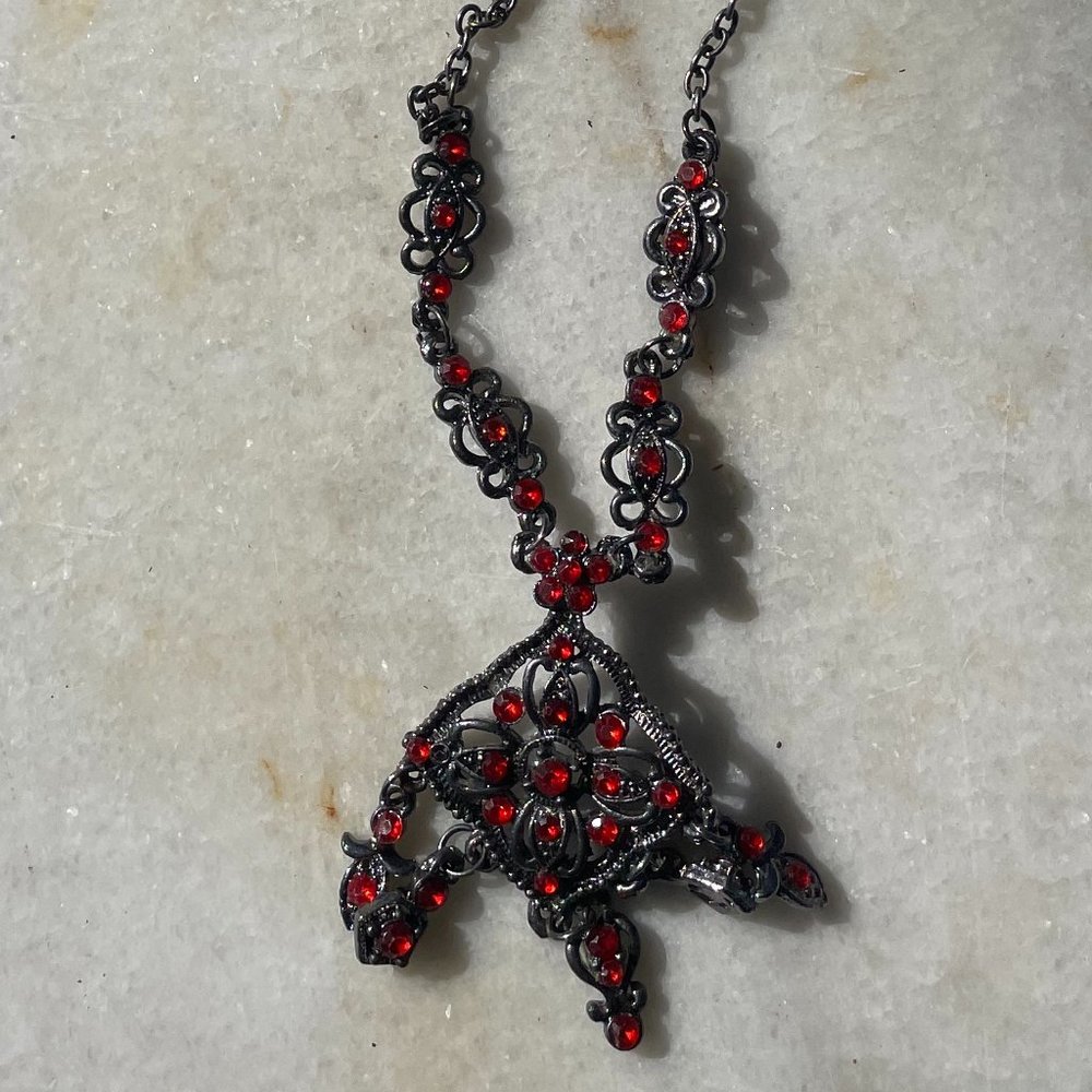 red necklace
